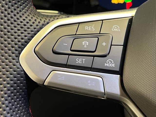 New 2026 White Volkswagen 2.0T SE image 13