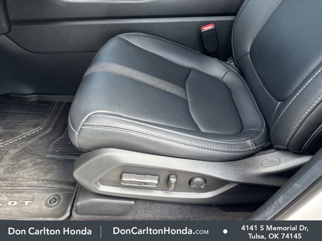 Used 2025 Platinum White Pearl Honda Touring image 13