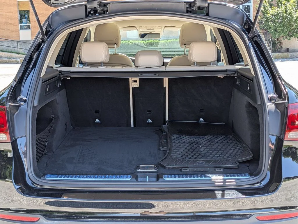 Used 2020 Black Mercedes-Benz GLC 300 image 6