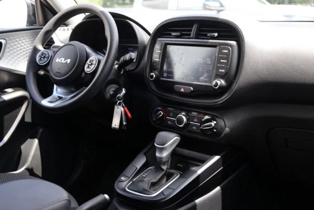 Used 2022 Black Kia LX image 5