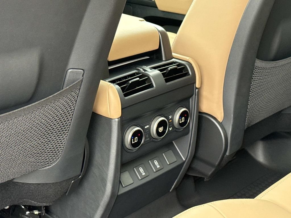 New 2026 Fuji White Land Rover X-Dynamic SE image 17
