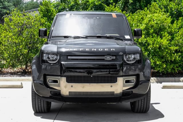 2024 Land Rover Defender 6