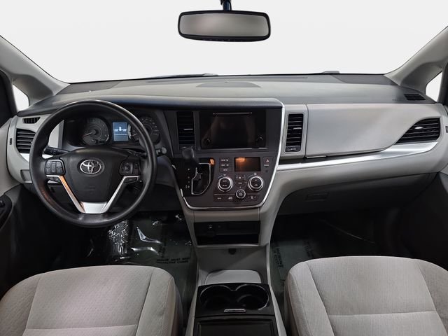 Used 2016 Gray Toyota LE image 10