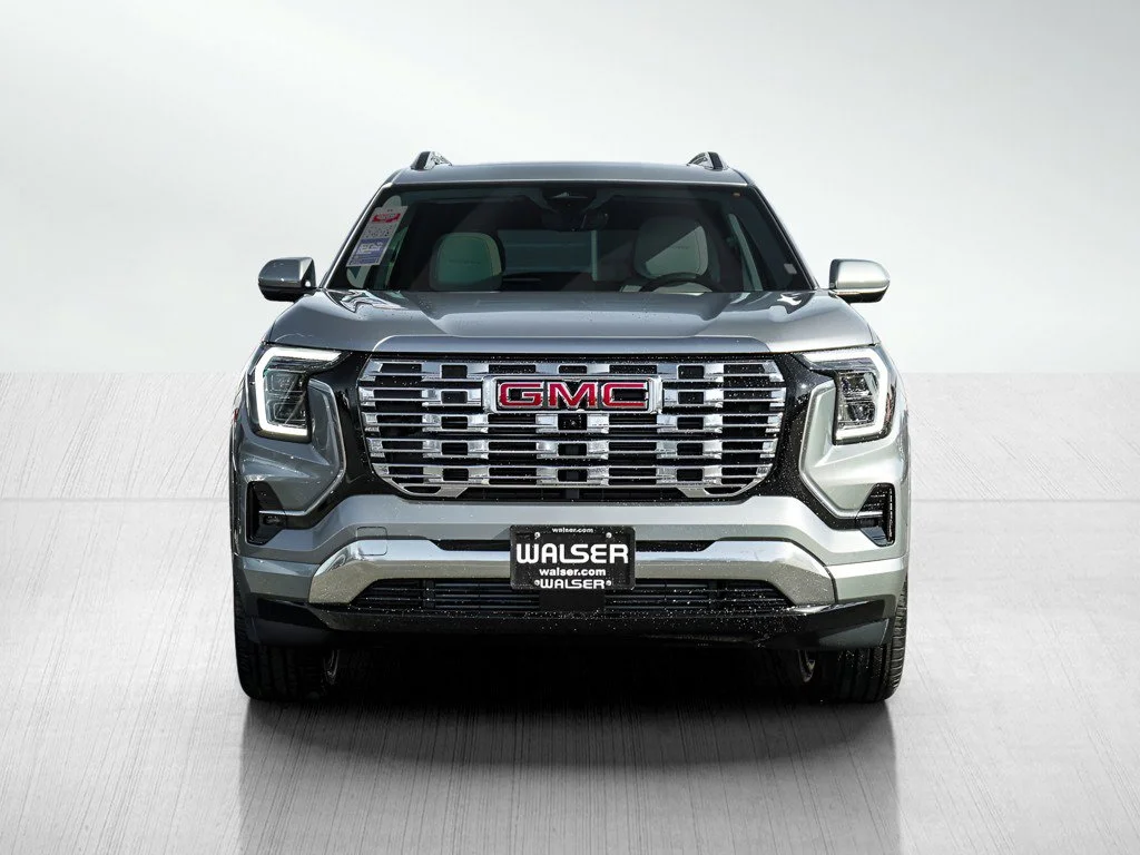 2026 GMC Terrain Denali - Photo 2