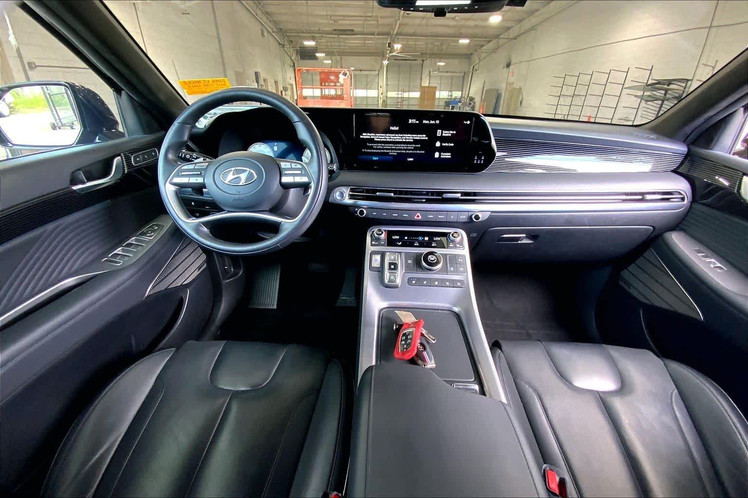 Used 2023 Moonlight Cloud Hyundai Calligraphy image 15