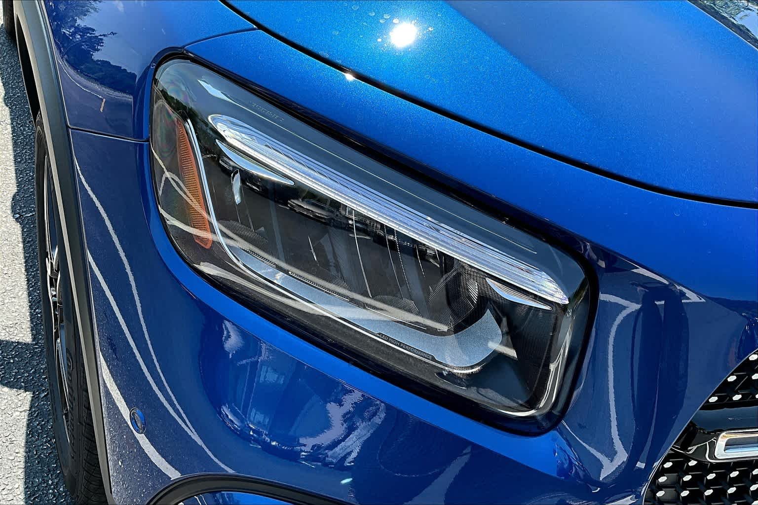 Used 2024 Starling Blue Metallic Mercedes-Benz GLB 250 image 31