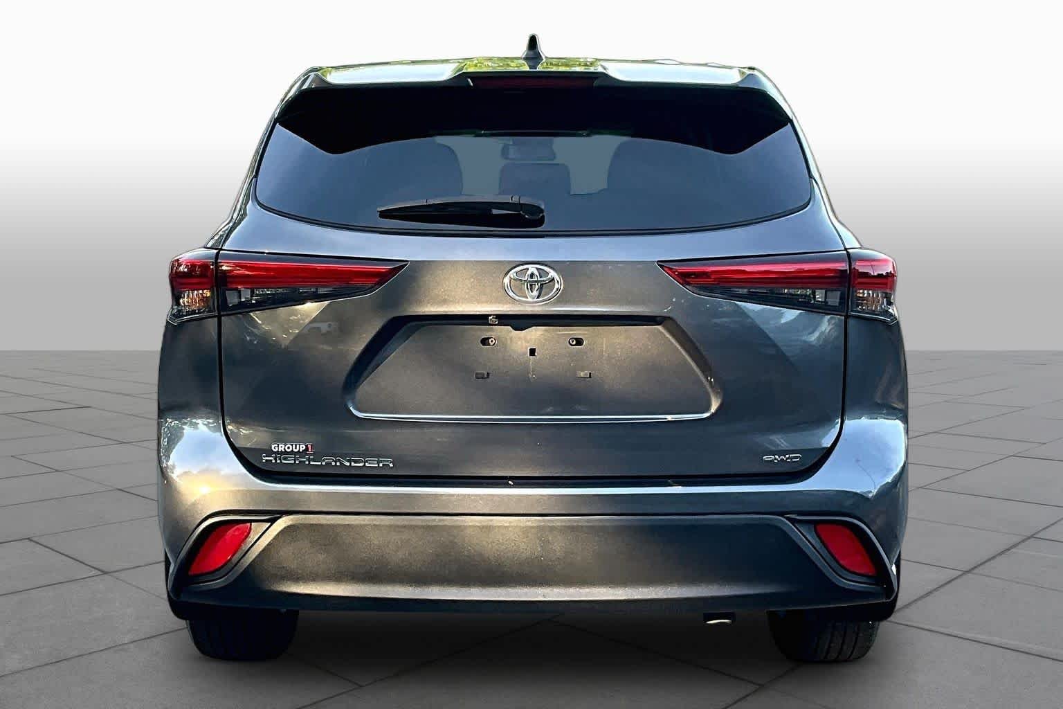Used 2023 Magnetic Gray Metallic Toyota L image 5