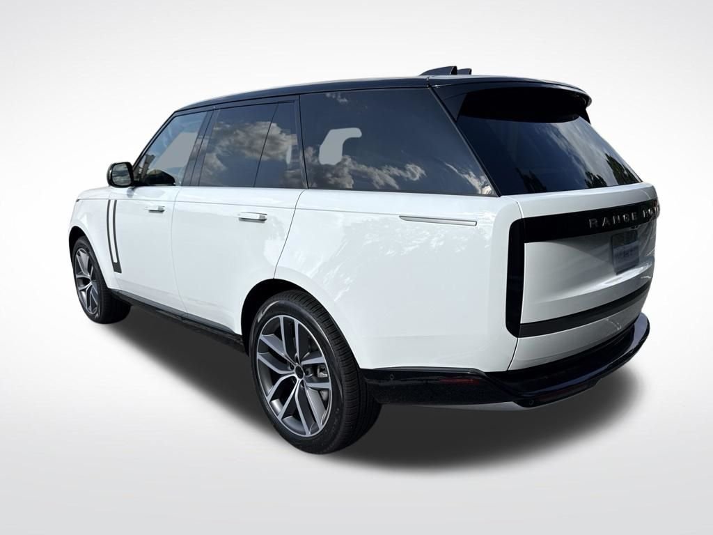 New 2026 Fuji White Land Rover SE image 7