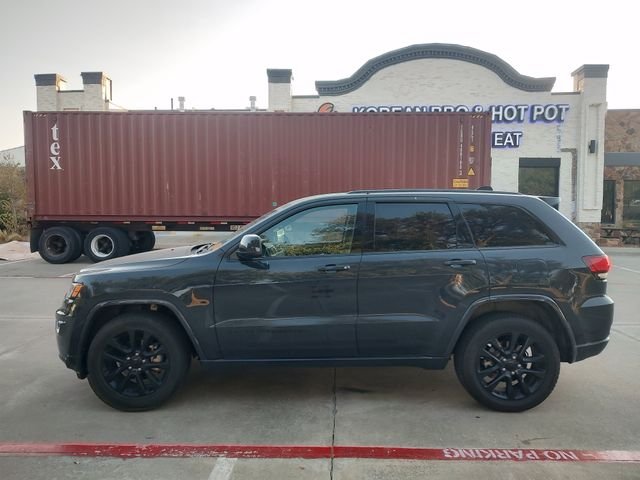 Used 2017 Black Jeep Altitude image 6