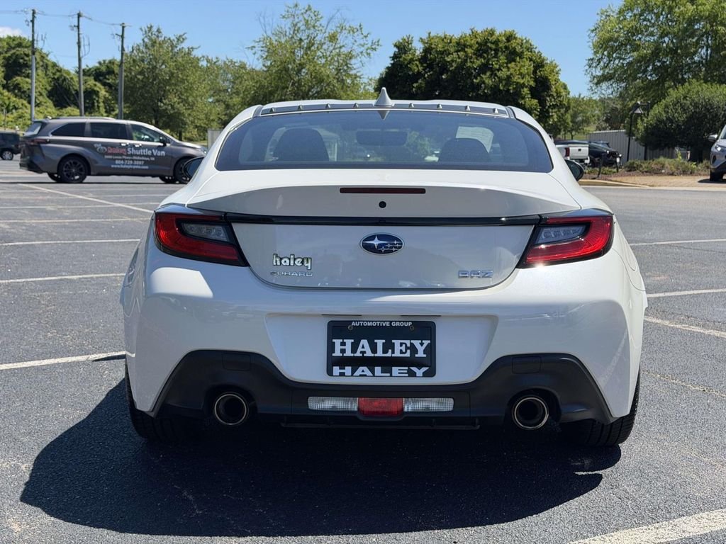 Used 2022 White Subaru Premium image 21