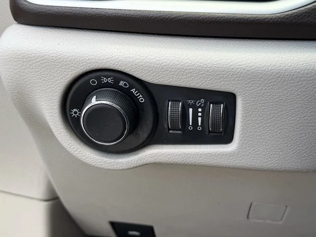 2017 Chrysler Pacifica Touring - Photo 22