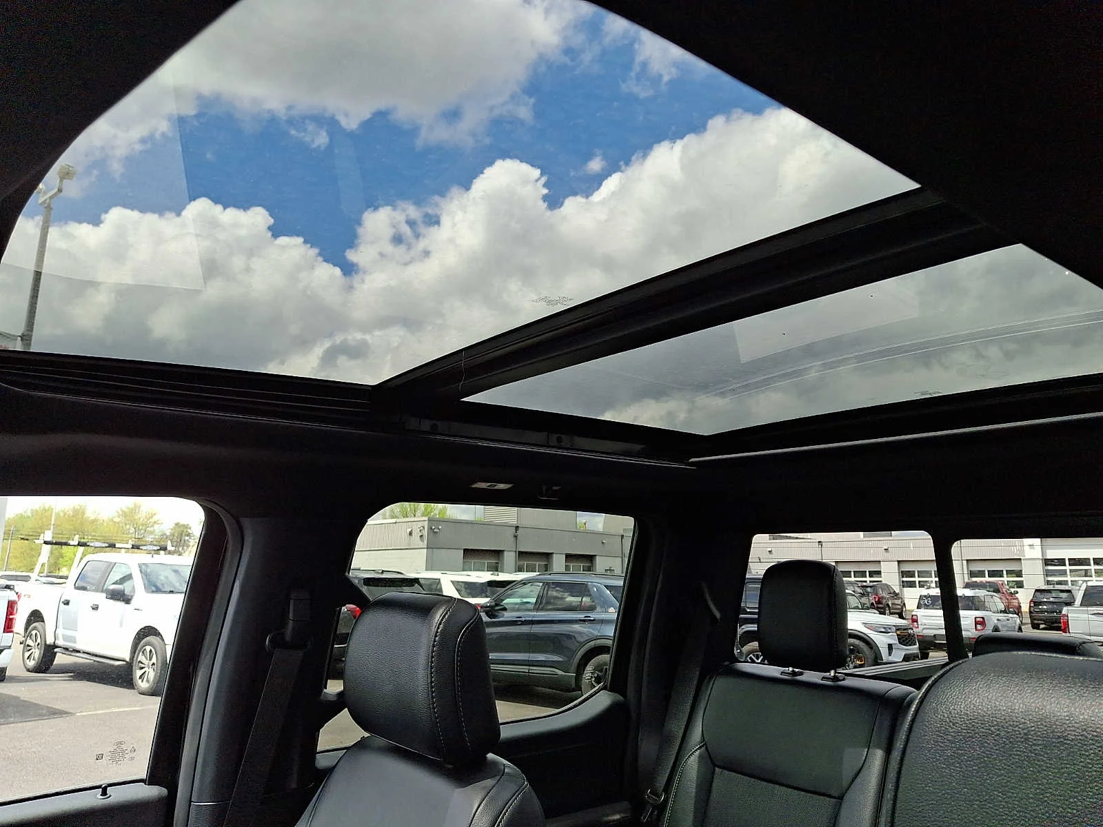 Used 2025 Agate Black Ford LARIAT image 14