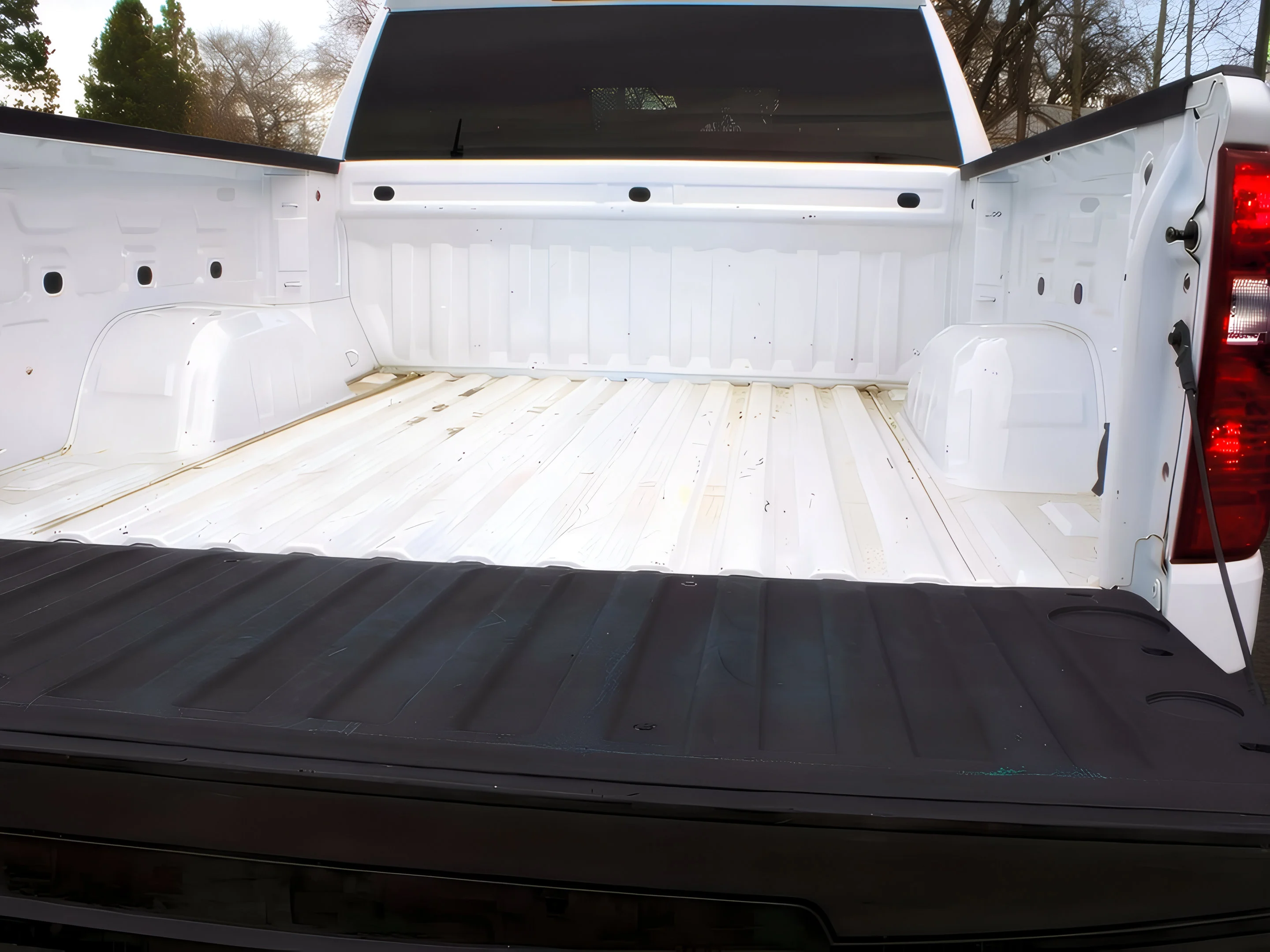 Used 2023 Summit White Chevrolet LT image 9