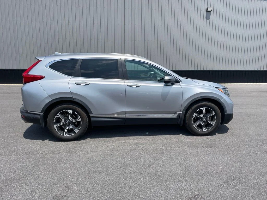 Used 2018  Honda Touring image 4