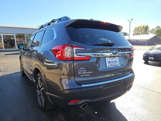 2023 Subaru Ascent Touring photo 4
