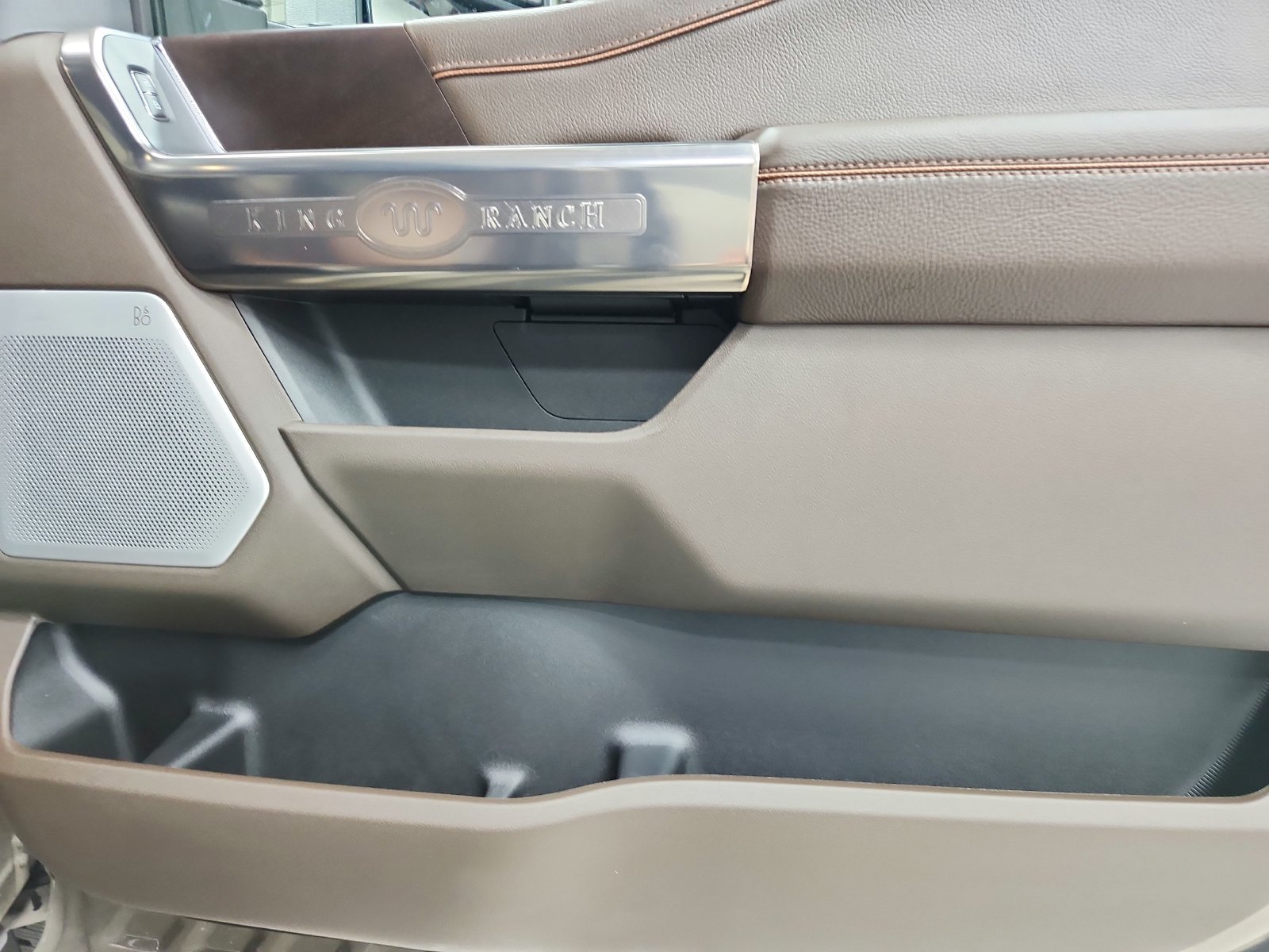New 2027 Marsh Gray Metallic Ford F-250® King Ranch® image 43