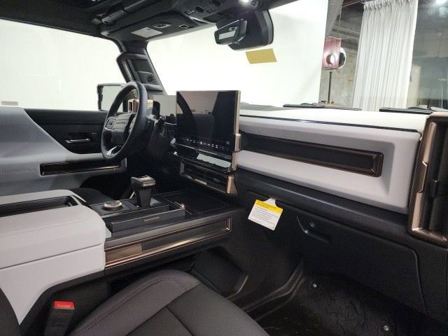 2025 GMC HUMMER EV 2X - Photo 29