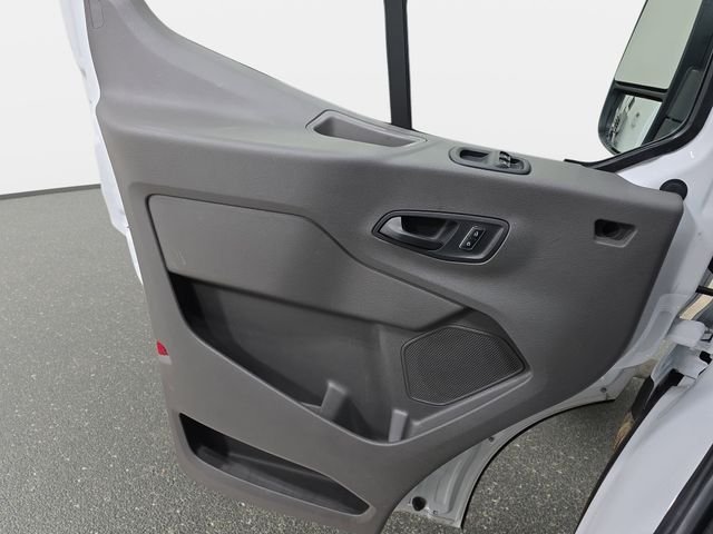Used 2025 White Ford Base image 27