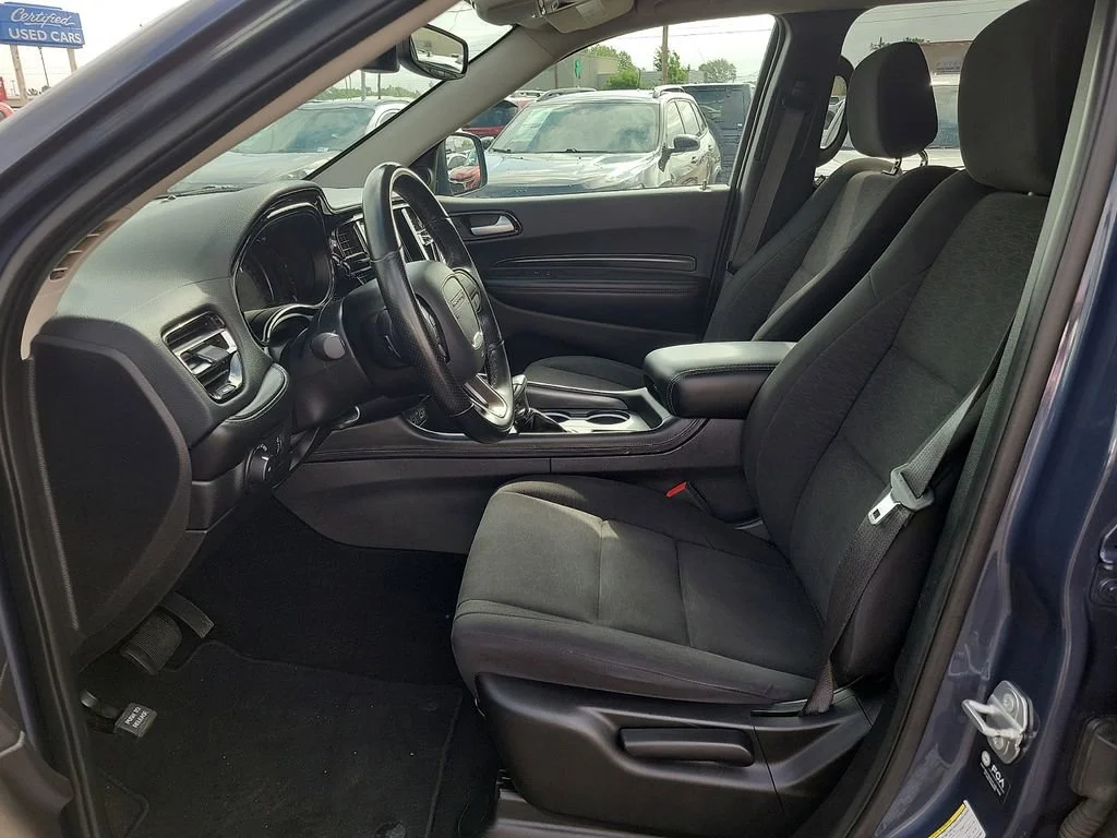 Used 2021  Dodge SXT image 19