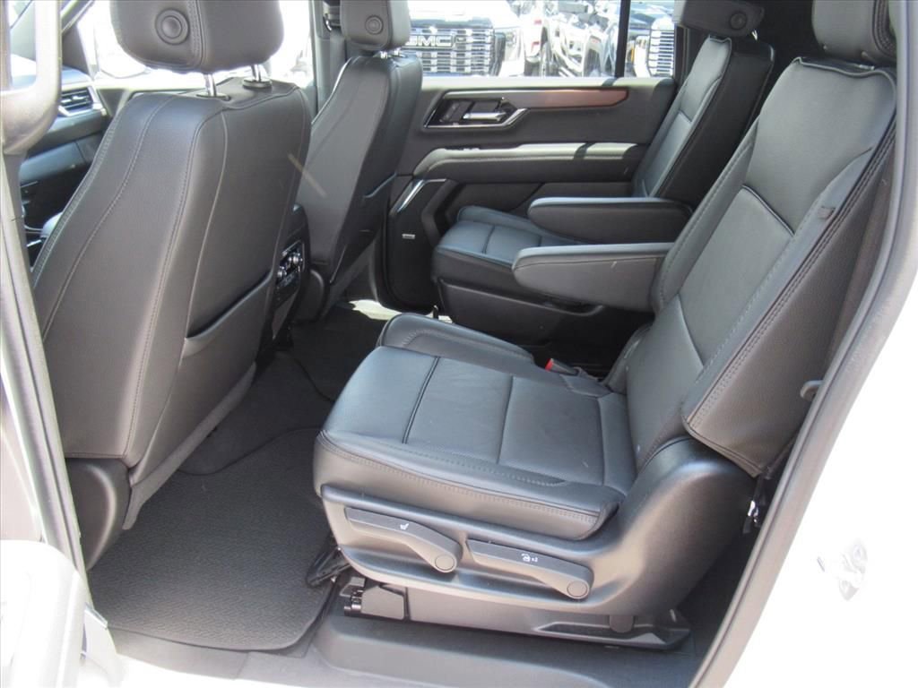 Used 2025 Summit White GMC Denali image 31
