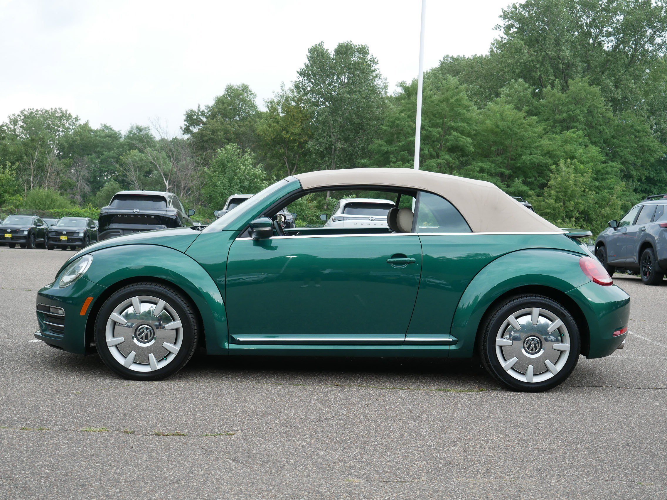 Used 2017 Bottle Green Metallic/Beige Roof Volkswagen 1.8T SEL image 40