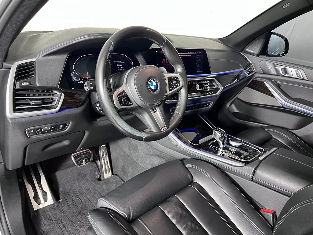 Used 2021 White BMW xDrive40i image 4