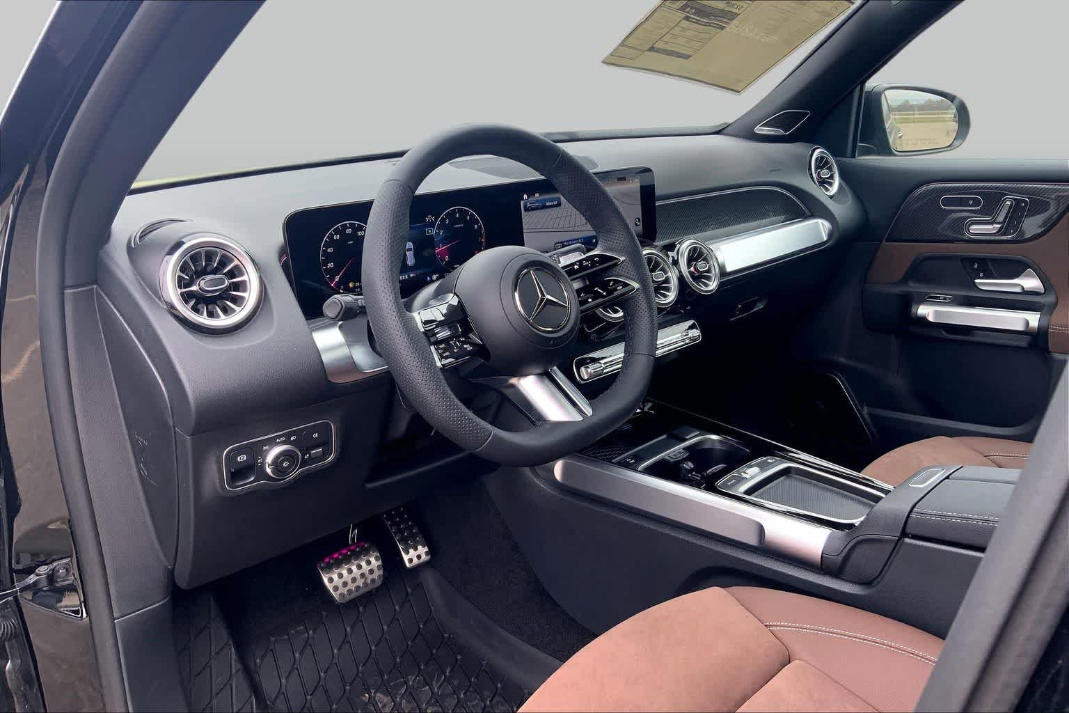 New 2026 Night Black Mercedes-Benz GLB 250 image 10