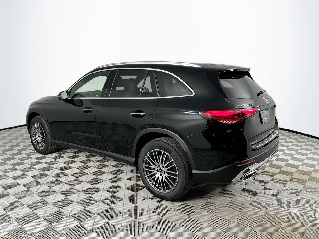 New 2026 Black Mercedes-Benz GLC 300 image 5