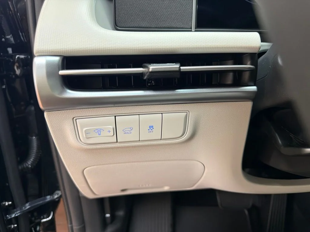 New 2026 Phantom Black Hyundai SEL image 23