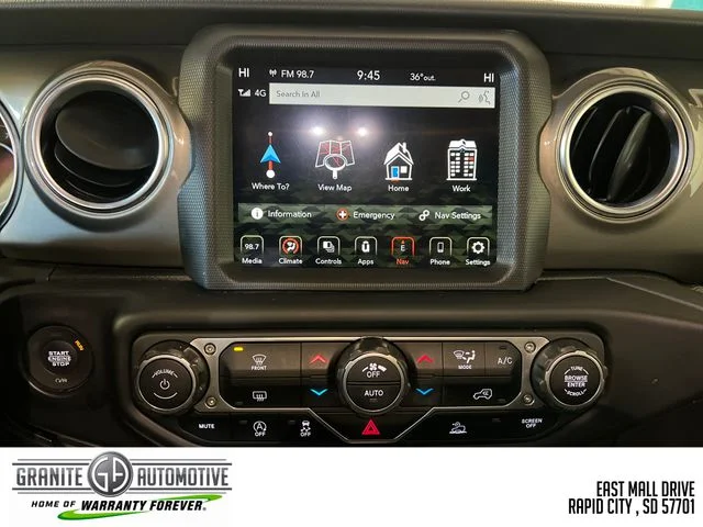 2023 Jeep Wrangler 4-Door Sahara - Photo 18