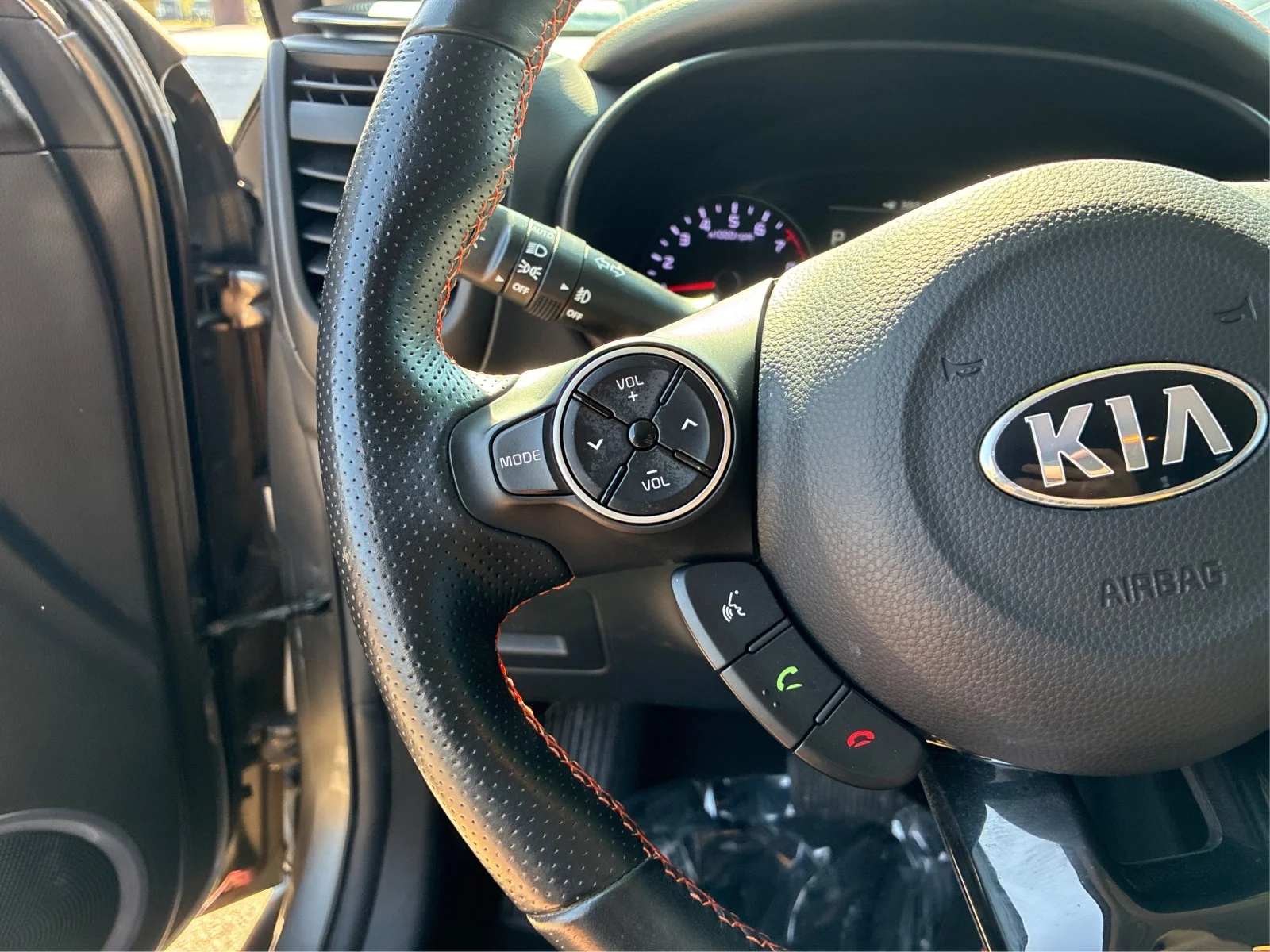 Used 2018 Gray Kia ! image 22