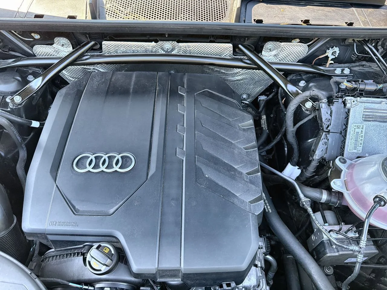 Used 2022 Black Audi Premium Plus 40 TFSI quattro S tronic image 25