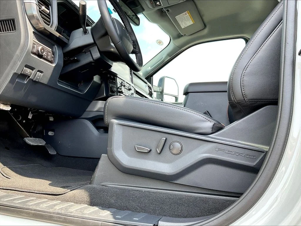 New 2026 Avalanche Ford F-250® Lariat® image 41