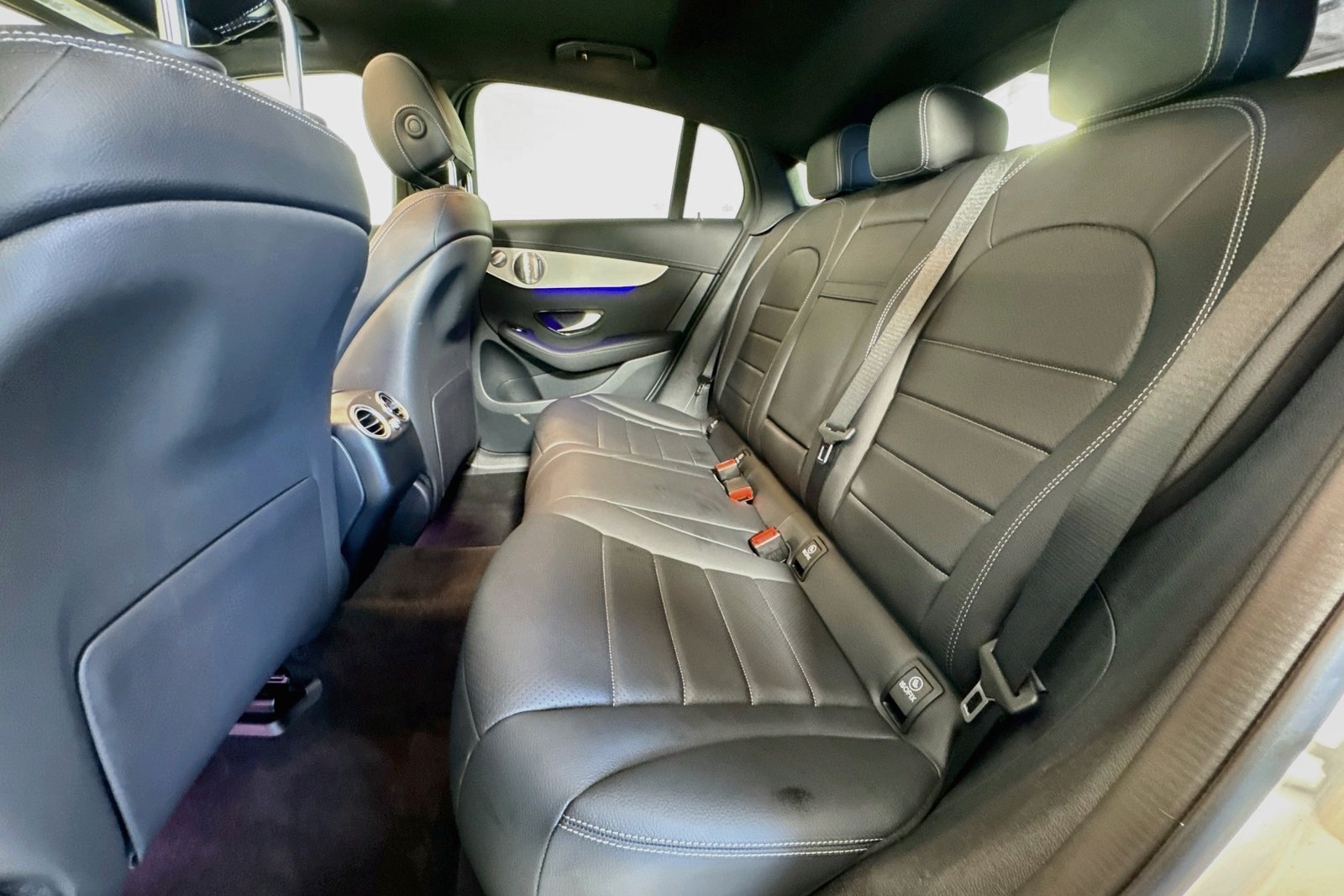 Certified Used 2023 Polar White Mercedes-Benz GLC 300 image 23