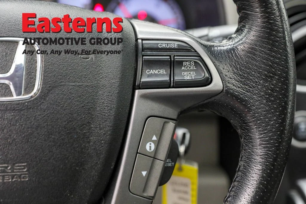 Used 2014 White Honda Touring image 15