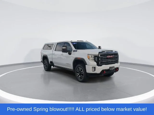 Used 2022 White GMC AT4 image 2