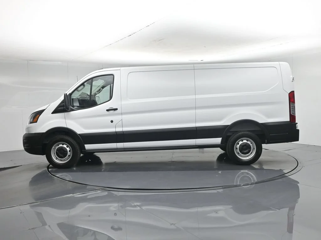 New 2026 Oxford White Ford Base image 24