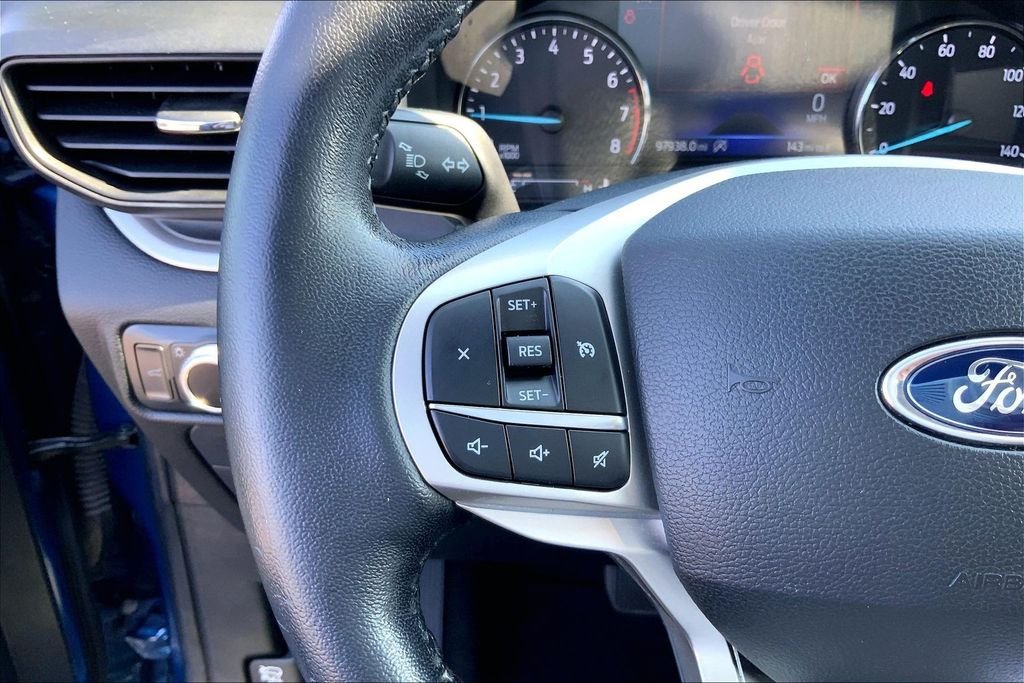 Used 2021 Blue Ford XLT image 11