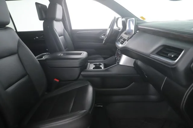 Used 2024 Black Chevrolet Z71 image 37