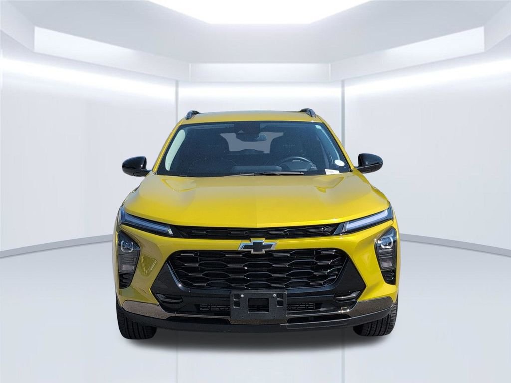 Used 2025 Yellow Chevrolet ACTIV image 10