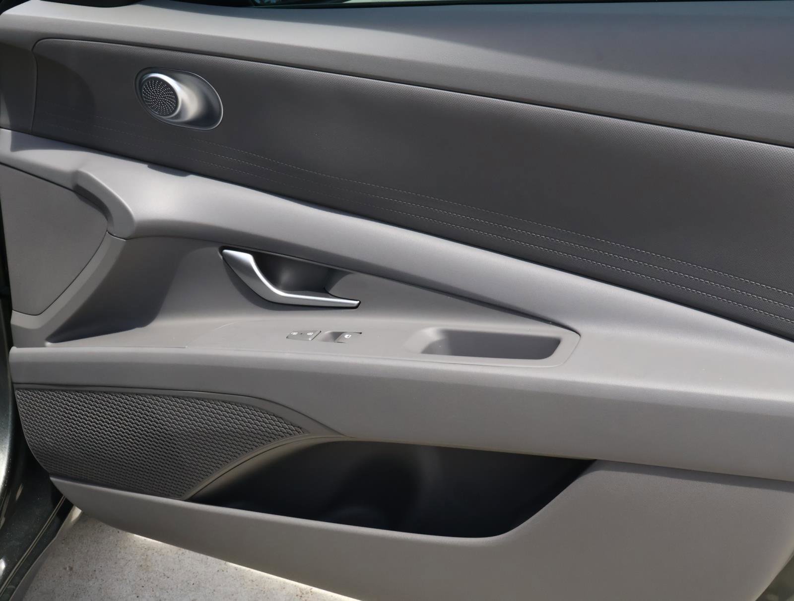 Used 2026 Amazon Gray Hyundai SE image 14