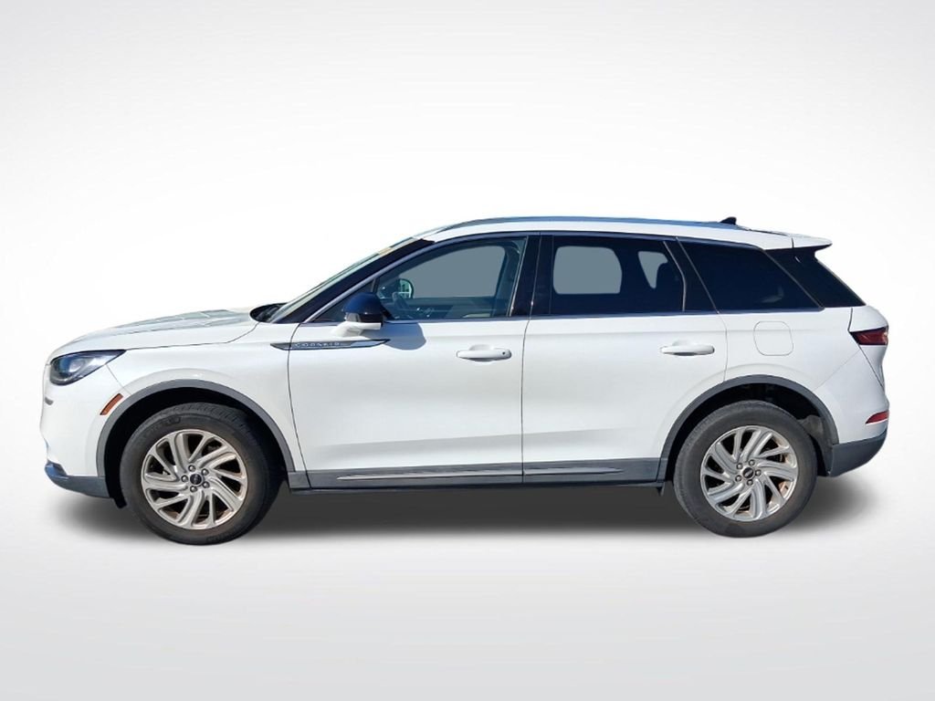 Used 2021 White Lincoln Standard image 9