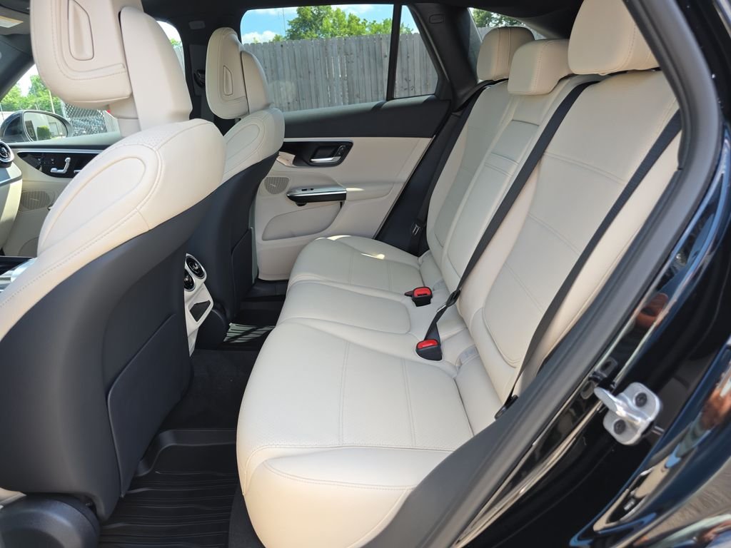 New 2026 Black Mercedes-Benz GLC 300 image 12