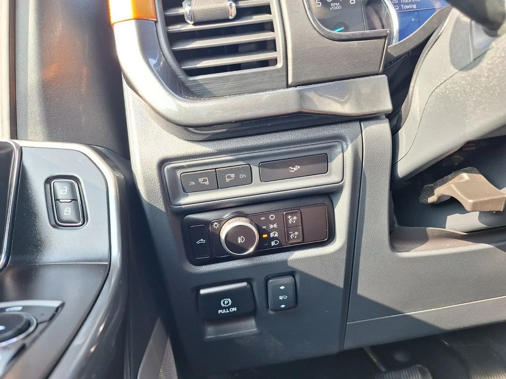 Used 2023 Oxford White Ford Tremor image 23