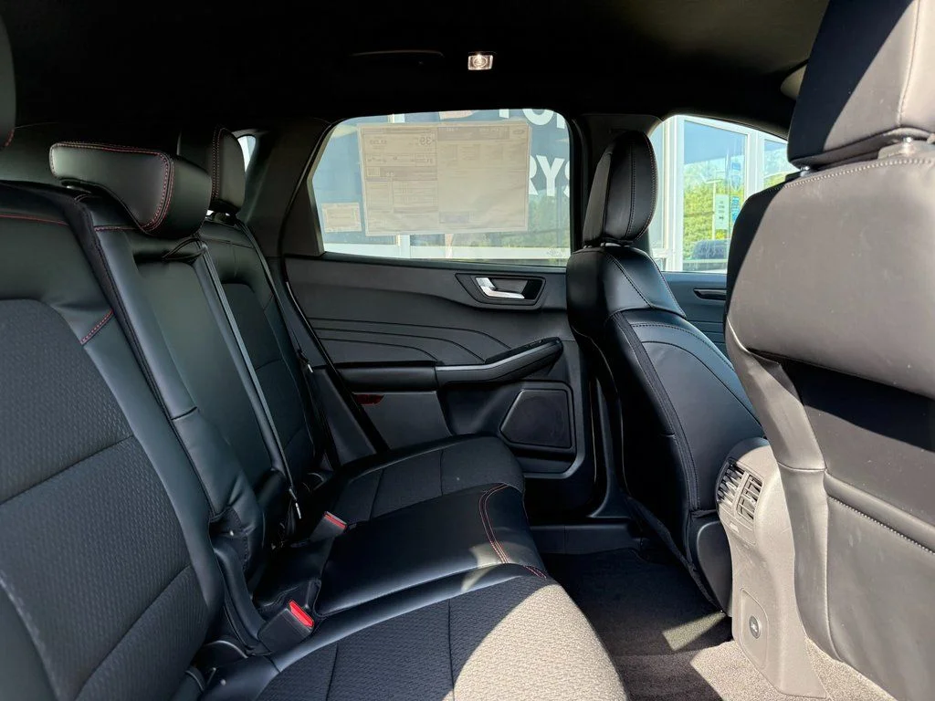 2026 Ford Escape Hybrid ST-Line Select - Photo 14