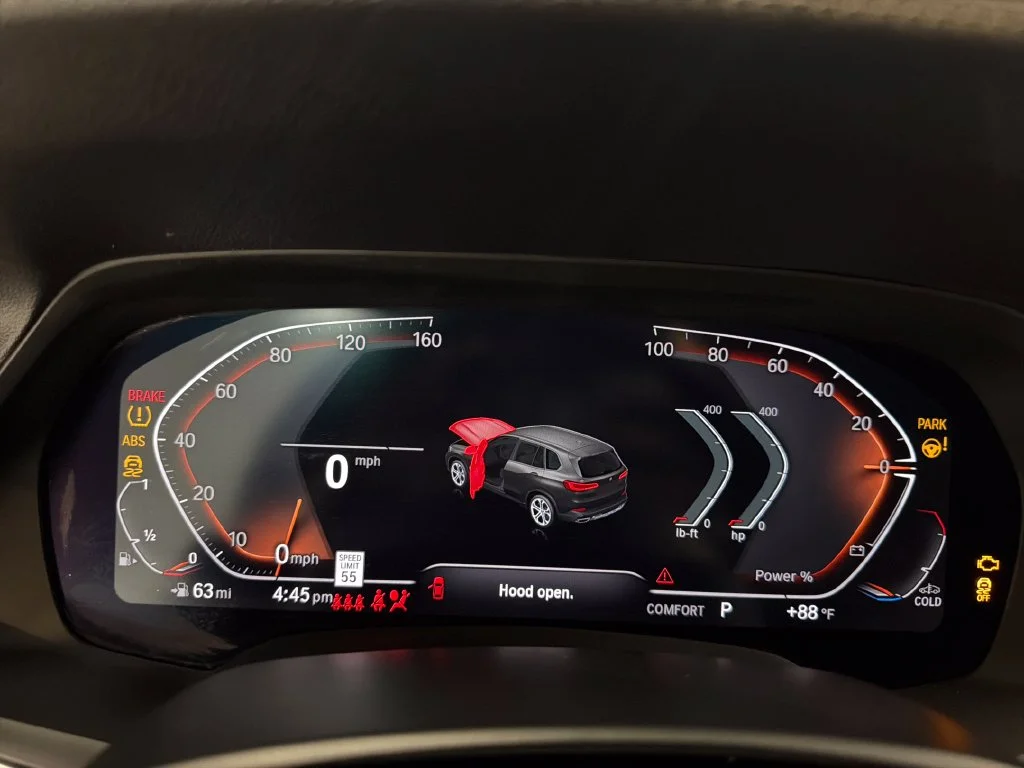 Used 2021 White BMW xDrive40i image 22