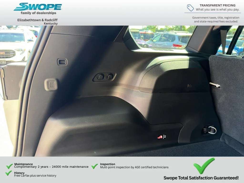New 2026 Bright White Clear-Coat Exterior Paint Jeep Laredo image 13
