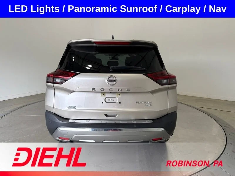 Used 2021 Gold Nissan Platinum image 6