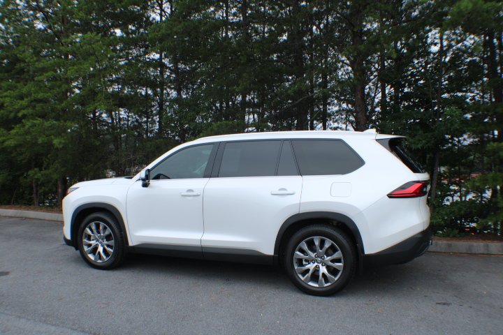 Certified Used 2024 Wind Chill Pearl Toyota Limited image 3