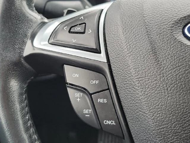 Used 2017 Silver Ford SE image 23
